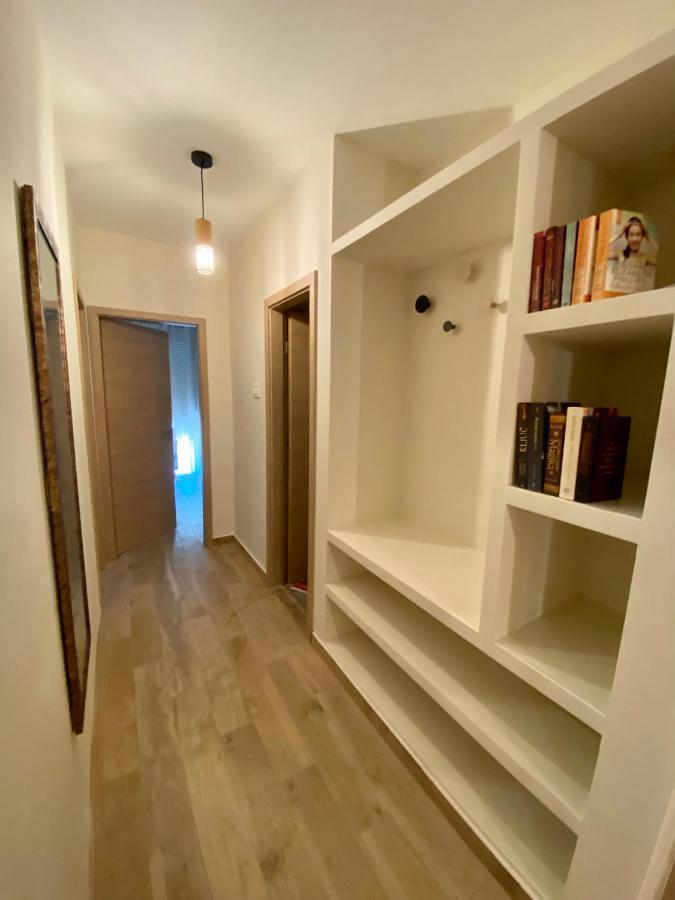 Apartment With Balcony And Free Parking Zára Kültér fotó